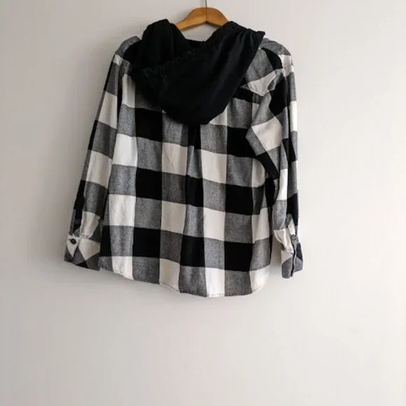 Torrid Cream and Black Plaid Flannel with Hood Size 1/1X - Picture 5 of 10